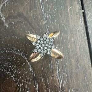 Gold Star Fashion Ring with Crystals